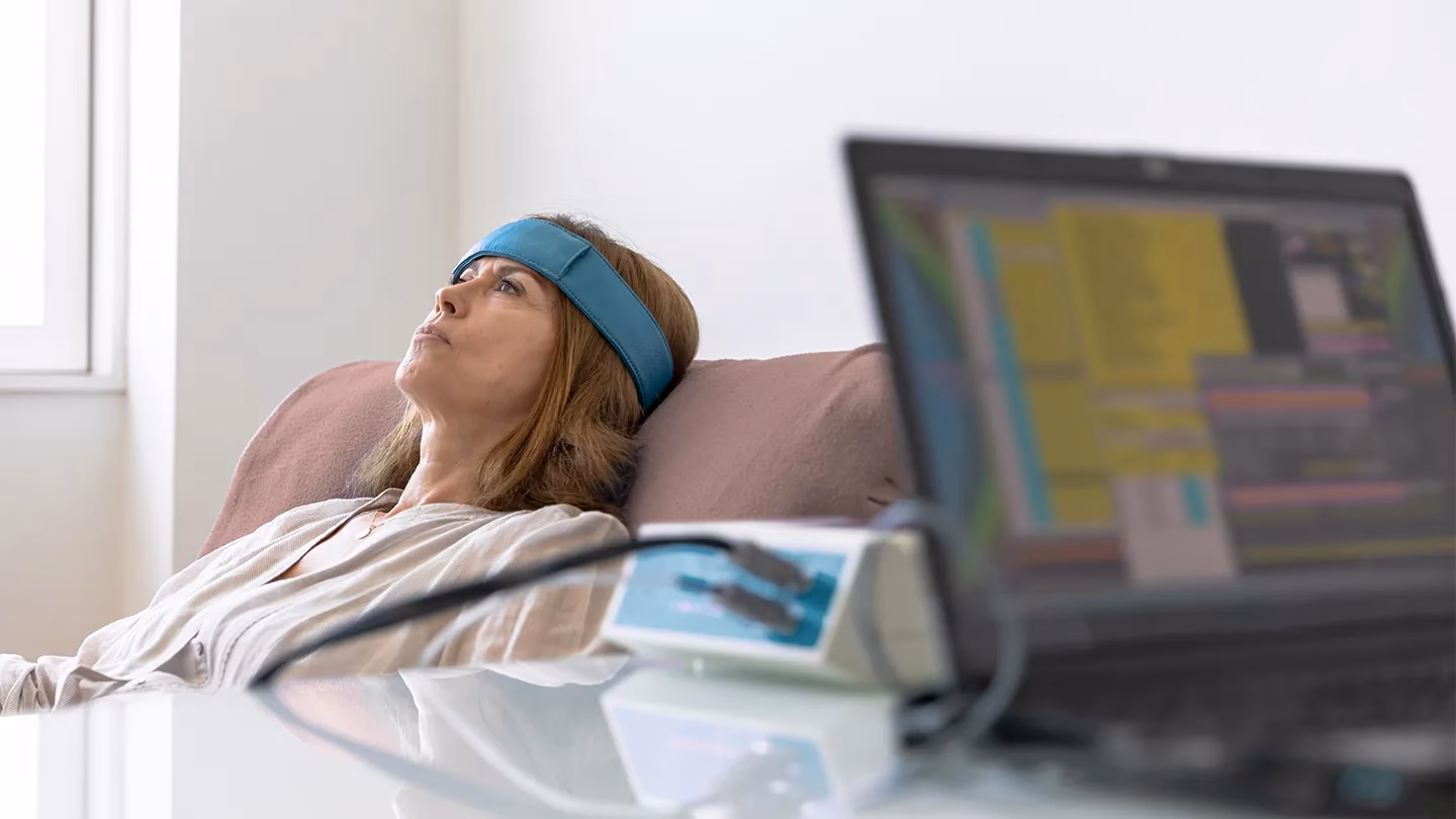 Are bio- and neurofeedback techniques effective in reducing depressive symptomatology?