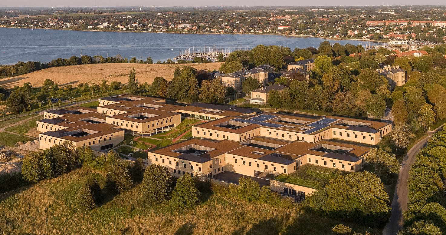 How do I contact Bornholm hospital if I have a psychiatric emergency?